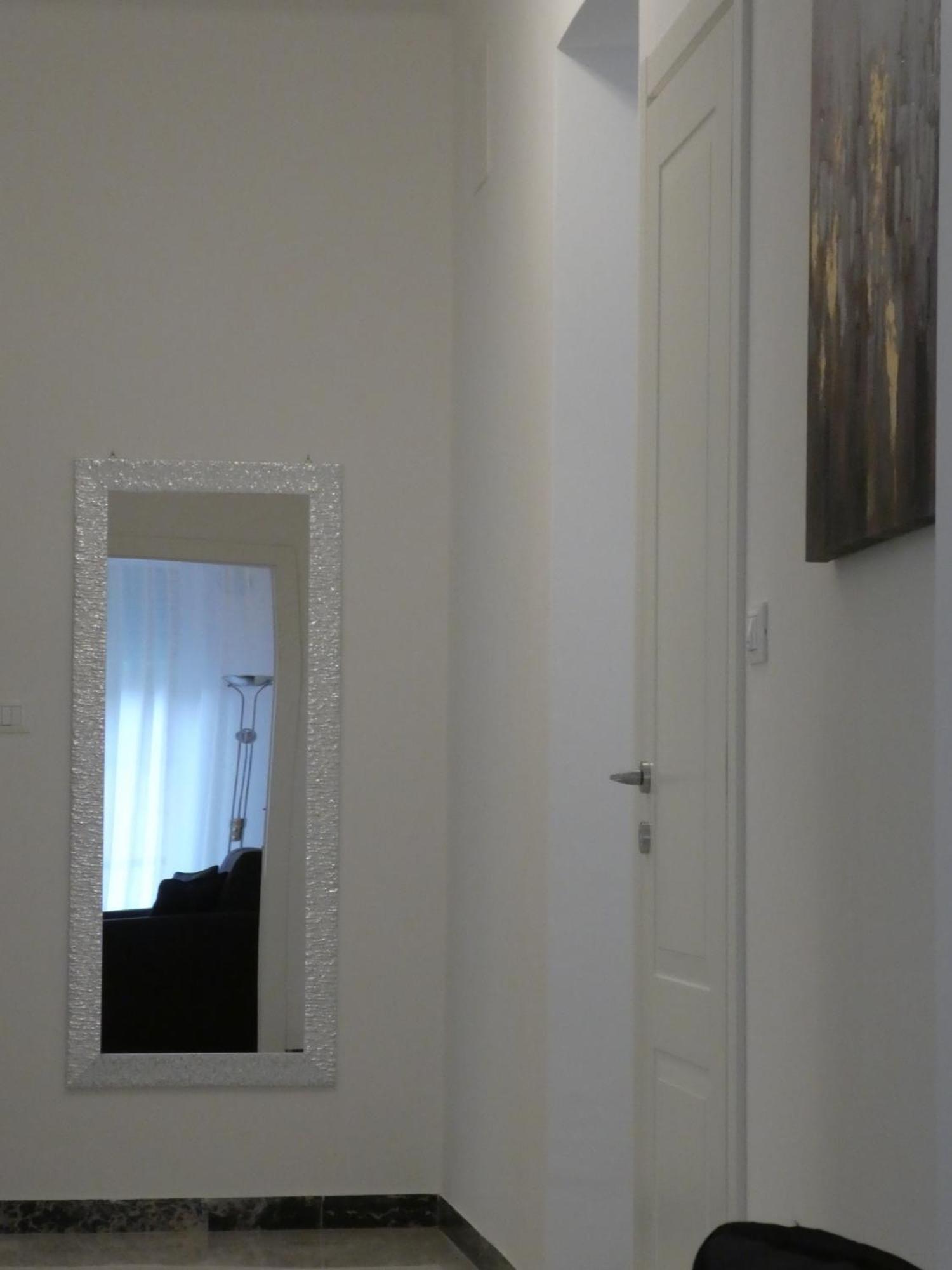Isola Di Man Apartment Imperia Exterior photo