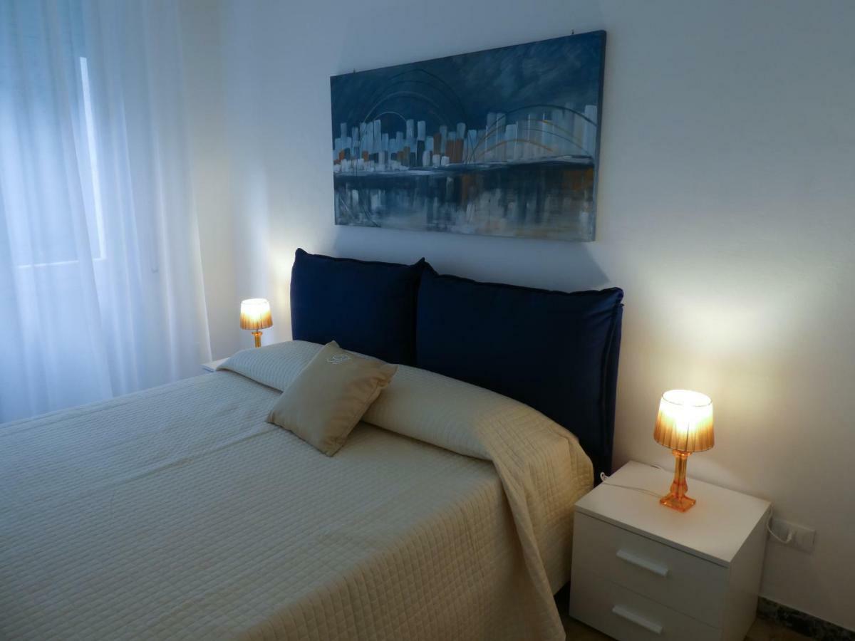 Isola Di Man Apartment Imperia Exterior photo