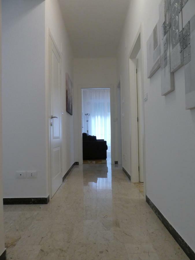 Isola Di Man Apartment Imperia Exterior photo
