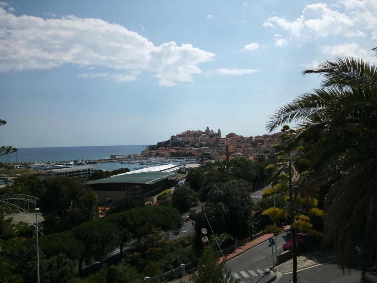 Isola Di Man Apartment Imperia Exterior photo